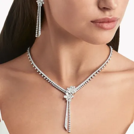 عقد Carissa من غراف Graff