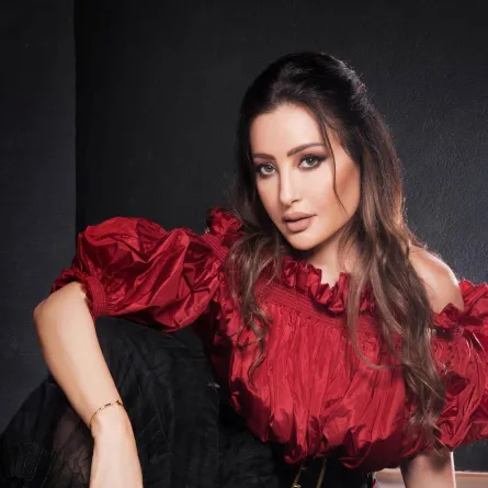 لطيفة - الصورة من صفحتها الرسمية على الفيس بوك