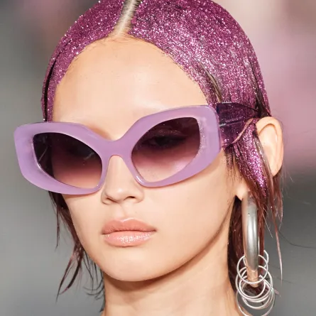 فن مكياج الغليتر Glitter…Like A Pro