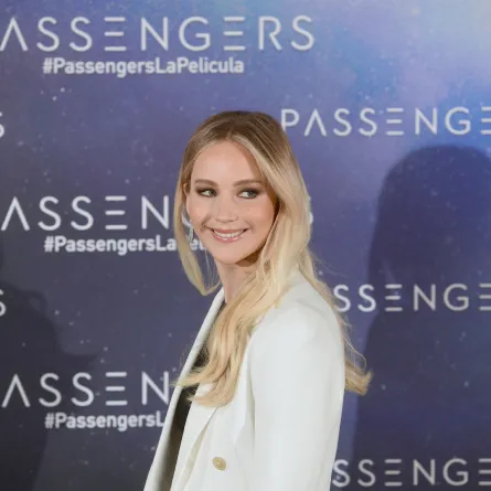 جينيفر لورانس من أشهر نجمات هوليوود- (مصدر الصورة: PIERRE-PHILIPPE MARCOU AFP)