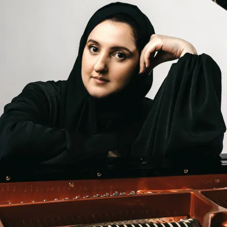 عازفة البيانو القطرية هالة العمادي: أعبر عن نفسي بالألحان