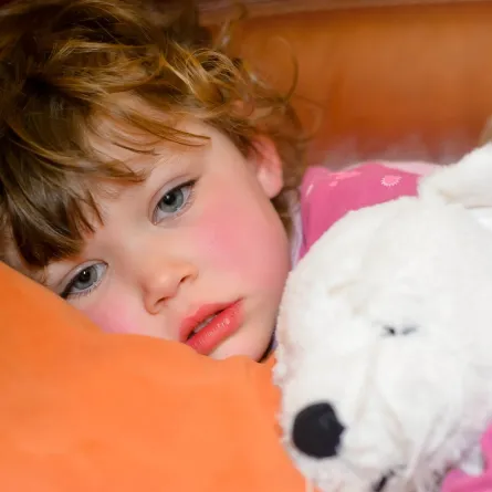 صورة لطفلة تعاني مضاعفات السكري