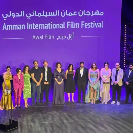 الأميرة ريم بصحبة أعضاء لجنة التحكيم ومقدمة حفل الافتتاح - الصورة من الموقع الرسمي للمهرجان