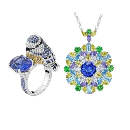 مجوهرات مرصعة بالتنزانيت.. حجر الفرح الذي سيختفي خلال 20 عاماً!