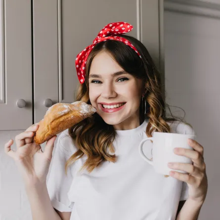 عليك تجنب بعض الأطعمة لأنها تسبب الخمول- (مصدر الصورة: موقع freepik)