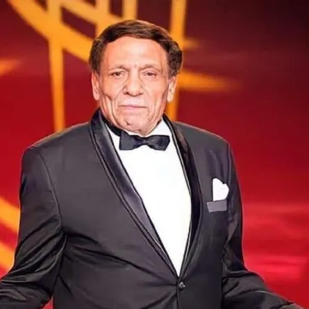 الفنان عادل إمام- الصورة من صفحته على "الفيسبوك"