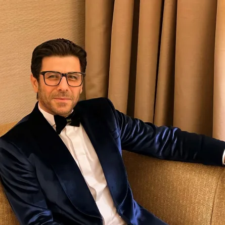 إياد نصار -الصورة من صفحته الرسمية على الفيس بوك