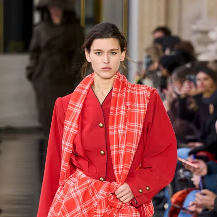 زيّ عابر للقارات SCHOOL UNIFORM