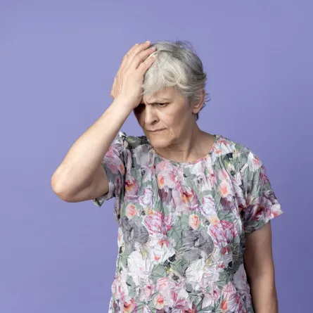 11  عاملًا يُزيد من فرص تعرضك للإصابة بالخرف..تعرفي عليهم (المصدر: Freepik)