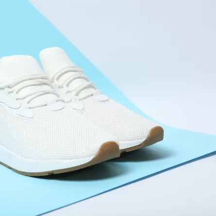 العناية بنظافة الحذاء الرياضي الشبكي