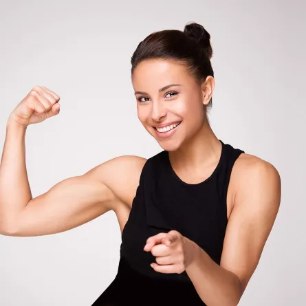 كيف أقوي عضلاتي في المنزل من دون ارتياد الأندية الرياضية؟ (المصدر: Shutterstock)