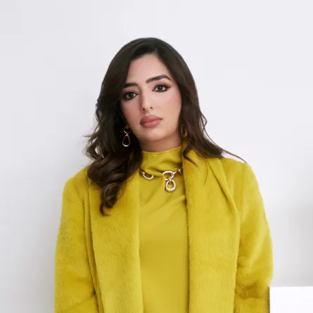  ميثة العوضي المخرجة السينمائية : أنا نبتة إماراتية خضراء زرعتها أمي وجدتي ورعتها نساء الوطن