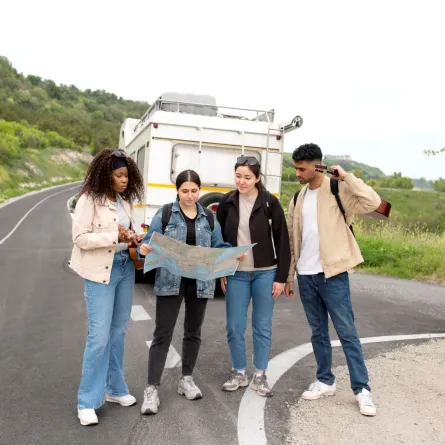 رحلات الأصدقاء