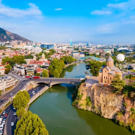 إطلالة على العاصمة تبليسي