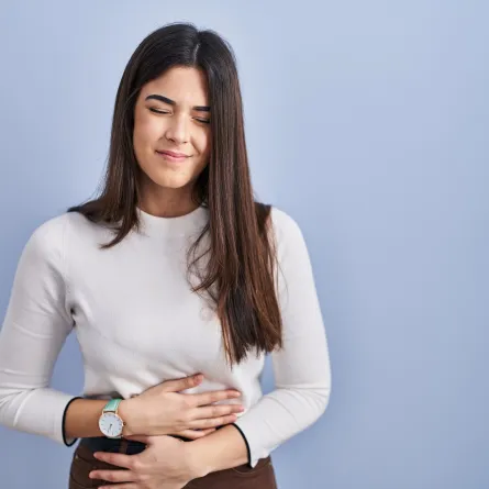 علاج جرثومة المعدة في المنزل بخطوات بسيطة.. جرِّبيه لراحة مثالية (المصدر: Freepik)