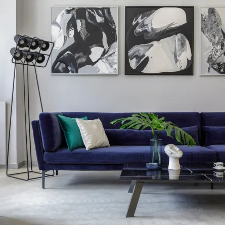 الكونكريت يحل على أرضية المجلس