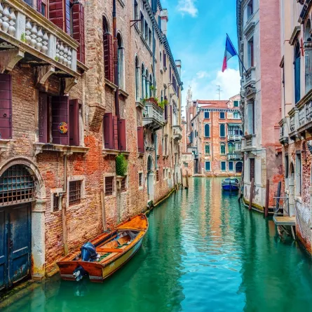 رحلة رومانسية إلى فينيسيا