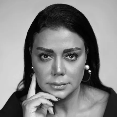 رانيا يوسف -الصورة من صفحتها الرسمية على الفيس بوك