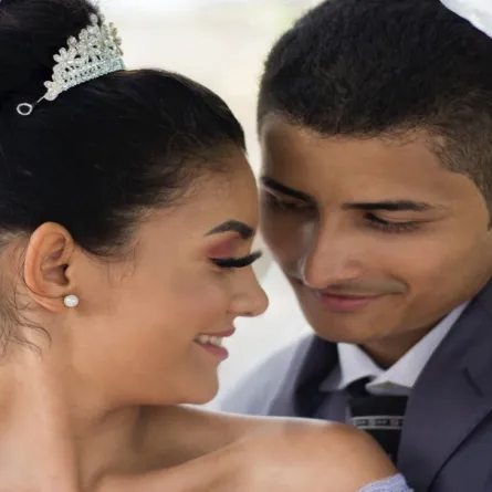 الخطوبة لفترة طويلة وتعجيل الزواج وآثار كل منهما على العلاقة