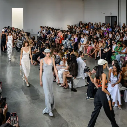 عارضات الأزياء في أسبوع نيويورك للموضة 2023. مصدر الصورة:  Ed JONES / AFP