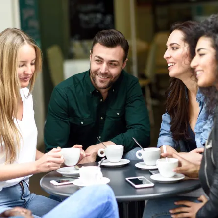 أصدقاء من كل مكان