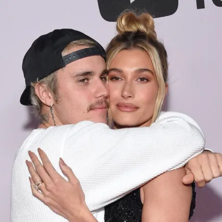 جاستين بيبر وهايلي بيبر Justin Bieber and Hailey Bieber (مصدر الصورة: AFP / Lisa O'CONNOR)