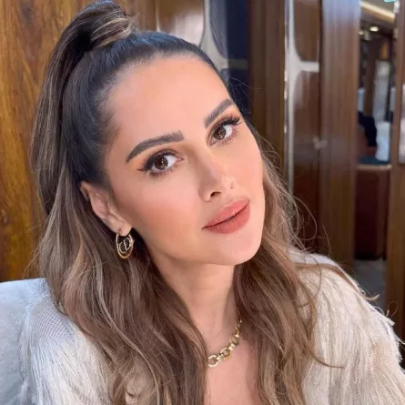 مكياج وتسريحات شعر ياسمين رئيس 