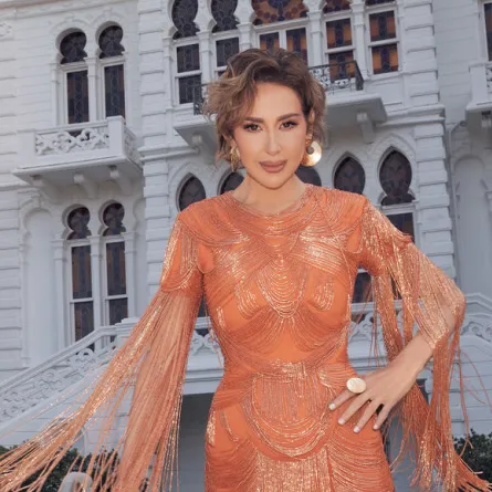 الفنانة ورد الخال. صورة من جلسة تصوير خاصة لمجلة سيدتي، تصوير محمد سيف