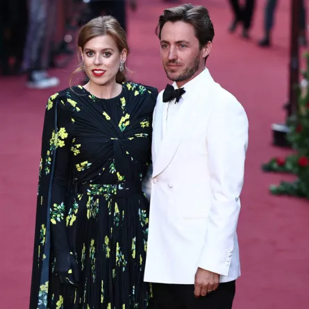 الأميرة بياتريس وزوجها إدواردو مابيلي موتسي Princess Beatrice of York and her husband Edoardo Mapelli Mozzi (مصدر الصورة: HENRY NICHOLLS / AFP)