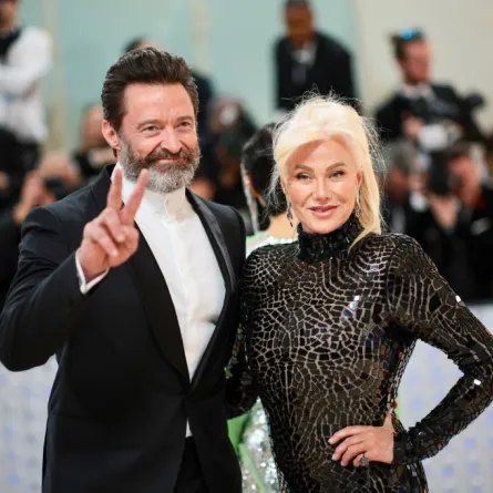 هيو جاكمان وديبورا لي فيرنس (Hugh Jackman and Deborra-Lee Furness). مصدر الصورة: Dimitrios Kambouris / GETTY IMAGES NORTH AMERICA / Getty Images via AFP