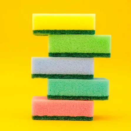 إسفنجات الجلي لأداء مهام منزلية
