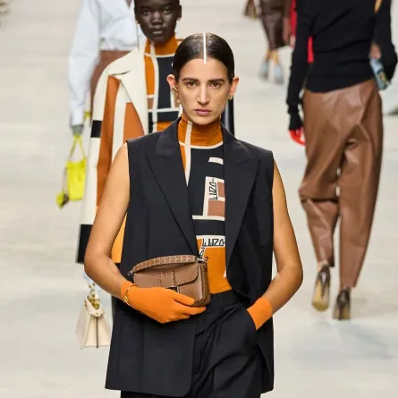 بدلة من ماركة Fendi - الصورة من Launchmetrics/Spotlight ©