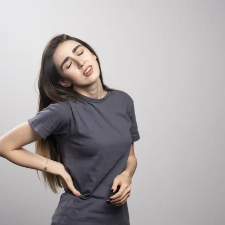 أعراض حصى الكُلَى عند النساء.. انتبهي لها قبل المضاعفات الخطيرة (المصدر: Freepik)