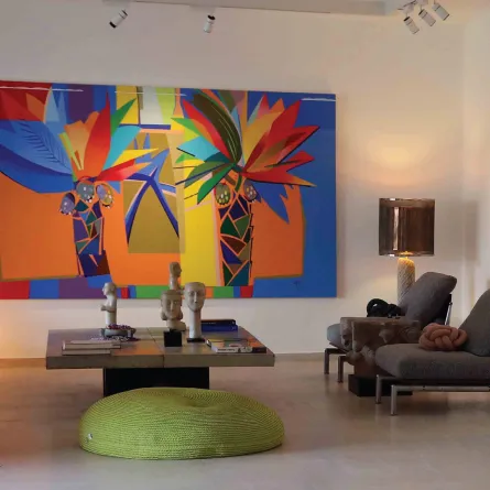 لقطة في شقة جوني ونادين مقبل الكائنة في حي سرسق البيروتي