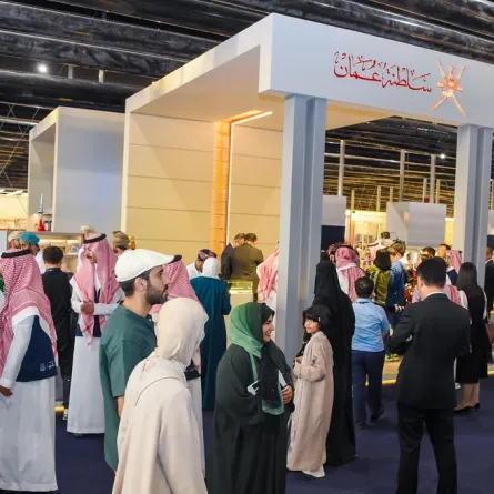 ركن سلطنة عمان في معرض الكتاب. الصورة من وكالة الأنباء العمانية