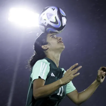 فيفا يستعرض القصة الملهمة لكرة قدم السيدات بالسعودية - الصورة من حساب إدارة الكرة النسائية على إكس "تويتر سابقا"