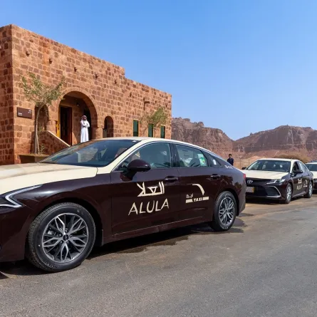هيئة النقل السعودية تطلق خدمة "أجرة العلا" بمطار العلا الدولي - الصورة من حساب الهيئة الملكية لمحافظة العلا على منصة إكس