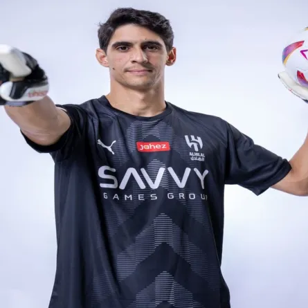 ياسين بونو في المركز الـ 13 في تصنيف الكرة الذهبية لعام 2023