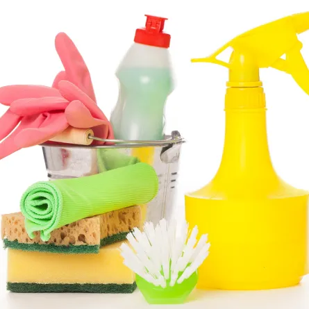 كيف تزيد منتجات التنظيف المنزلية فرص الإصابة بالسرطان؟ دراسة تجيب (المصدر: Freepik)