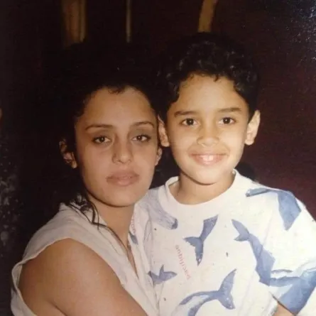 أحمد وشقيقته رشا - الصورة من حسابها على الفيس بوك