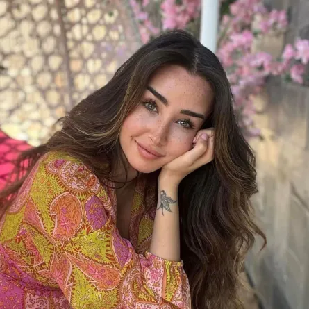 هنا الزاهد - الصورة من صفحتها الرسمية على الفيس بوك