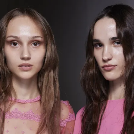 من عرض إيلي صعب  Elie Saabمصدر الصورةLaunchmetricsspotlight©