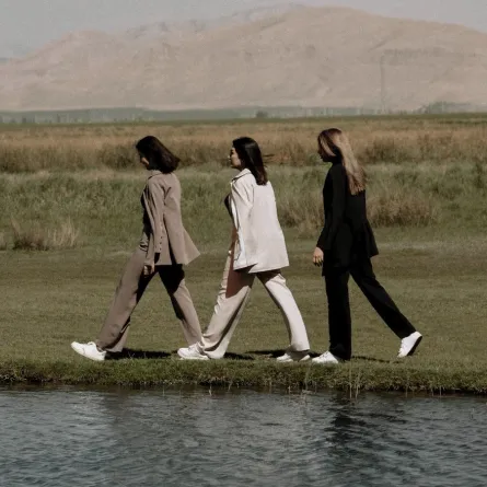 فوائد المشي يومياً لا تُقدر بثمن.. لن تتخلي عنها بعد اليوم (المصدر: pexels)