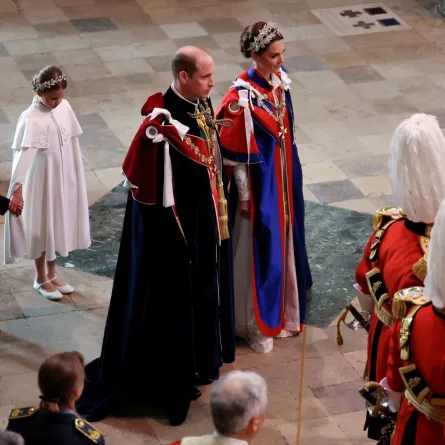كيت ميدلتون والأمير ويليام والأميرة تشارلوت والأمير لويس (Prince William, princess Catherine, Princess Charlotte, Prince Louis). مصدر الصورة: PHIL NOBLE / POOL / AFP