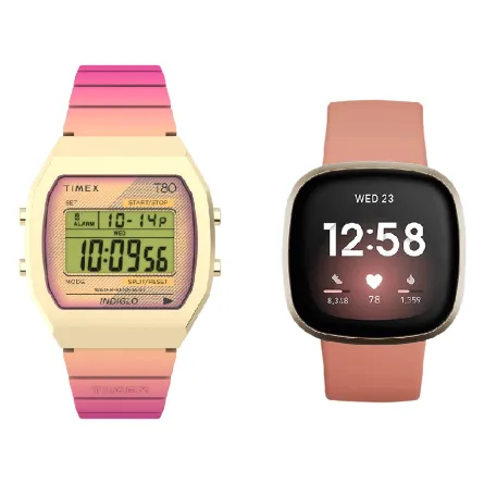 الفرق بين الساعات الرقمية والذكية كبير..اختاري أنسبها لإطلالاتكِ العصرية في الجامعة