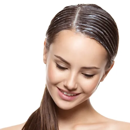 فوائد البلسم للشعر - الصورة من Freepik 