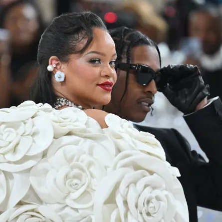 ريهانا وآساب روكي (Rihanna and ASAP Rocky) -مصدر الصورة: ANGELA WEISS / AFP