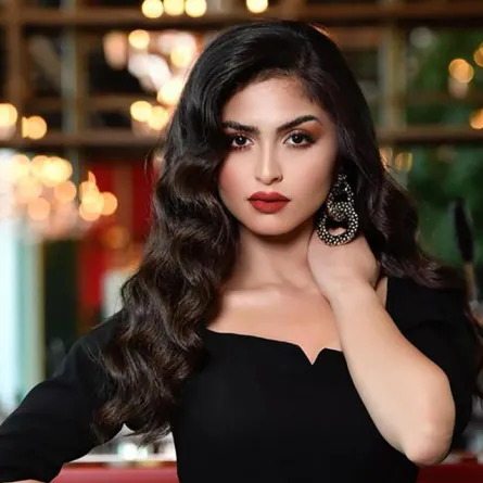 حلا الترك- الصورة من صفحتها الرسمية على إنستغرام