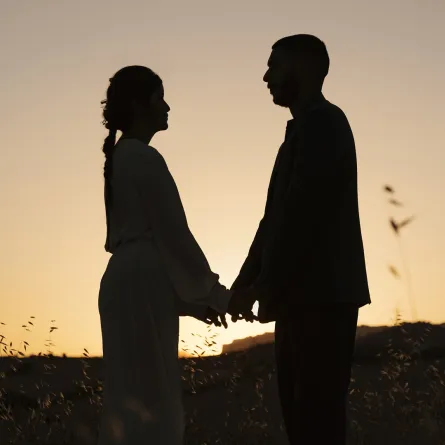 النضج العاطفي لدى المُقبلين على الخطوبة يعززالثقة 