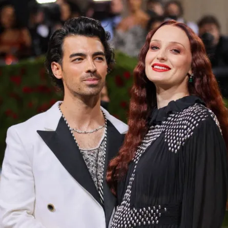 جو جوناس وصوفي تيرنر (Joe Jonas and Sophie Turner). مصدر الصورة: Mike Coppola/Getty Images/AFP